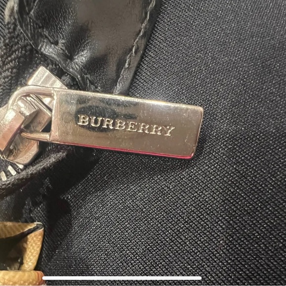 Burberry Nova Check messenger diaper bag - Picture 7 of 9